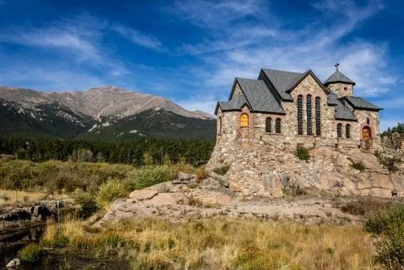 Chapel on the Rock and Estes Park Tour